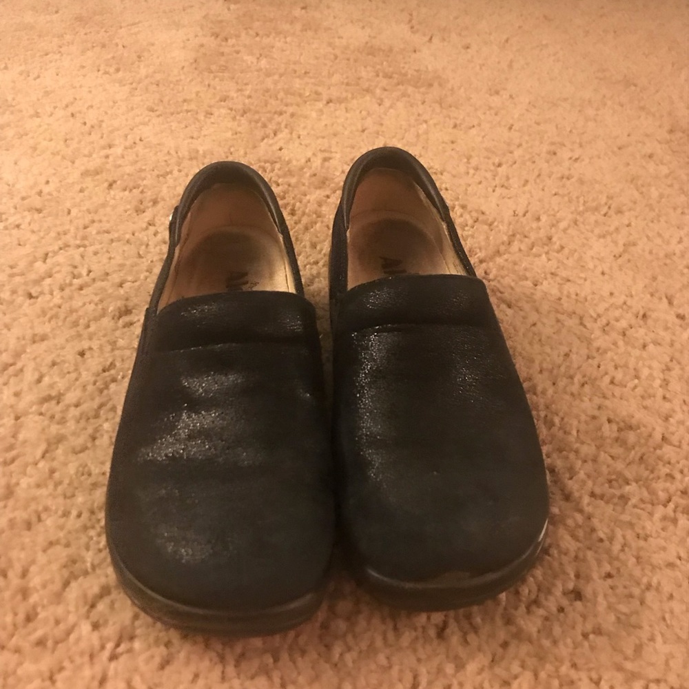 Alegria nursing shoes